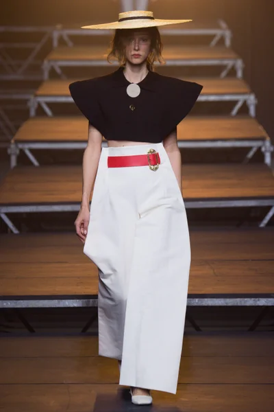 Look 26